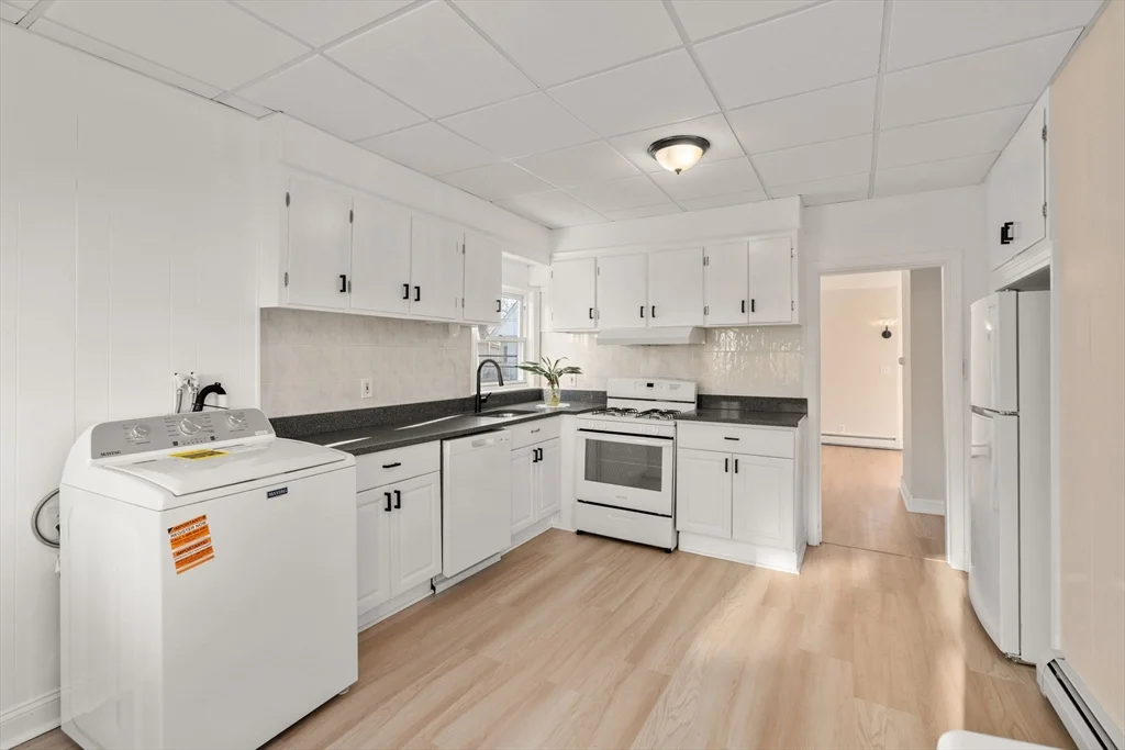 3 bed, 2 bath apartment for rent at 374-2 Shirley Unit 2, Winthrop Beach — photo 11 of 14