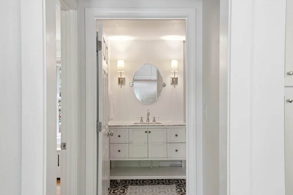 4 bed, 2 bath apartment for rent at 374 First Parrish Unit 1, Scituate — photo 18 of 27