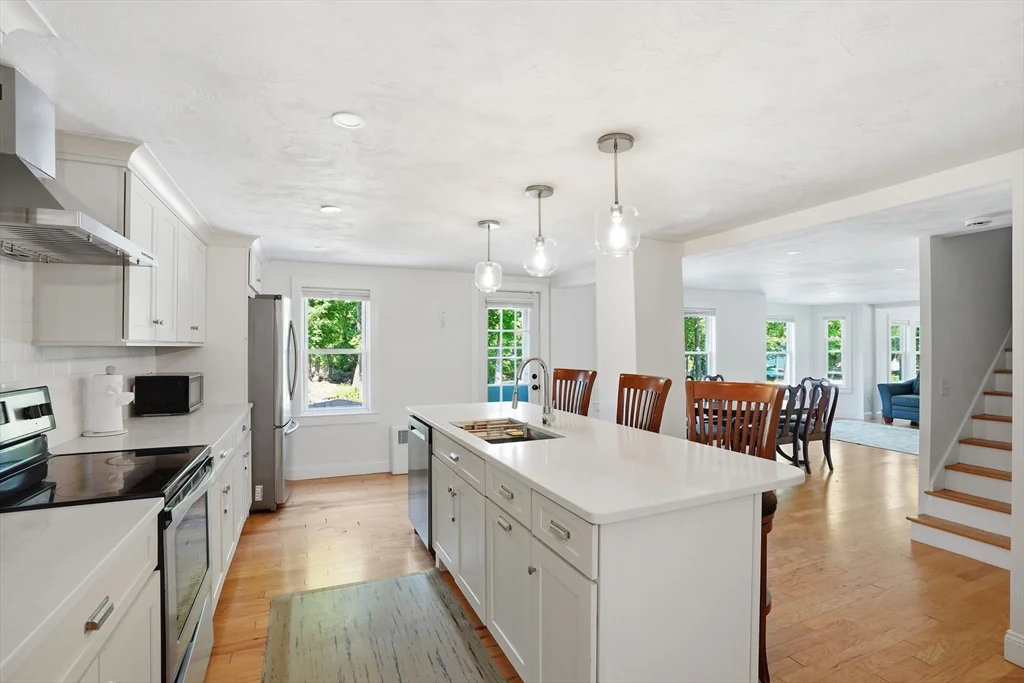 4 bed, 2 bath apartment for rent at 374 First Parrish Unit 1, Scituate — photo 11 of 27