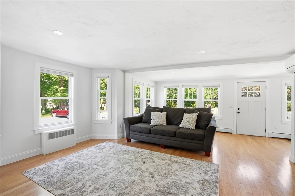 4 bed, 2 bath apartment for rent at 374 First Parrish Unit 374, Scituate — photo 1 of 27