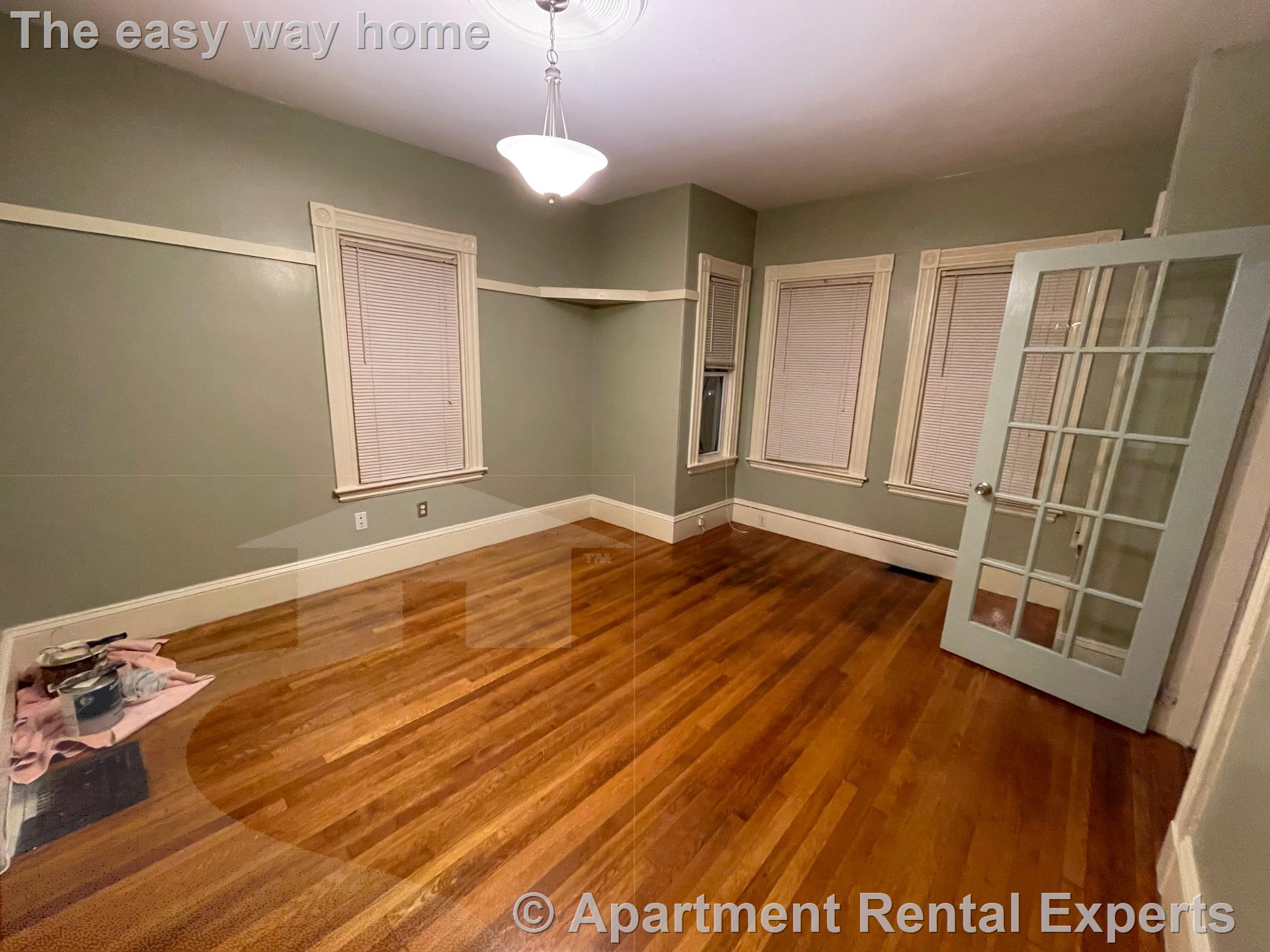 3 bed, 1 bath apartment for rent at 374 Highland Ave, Davis Square — photo 4 of 34