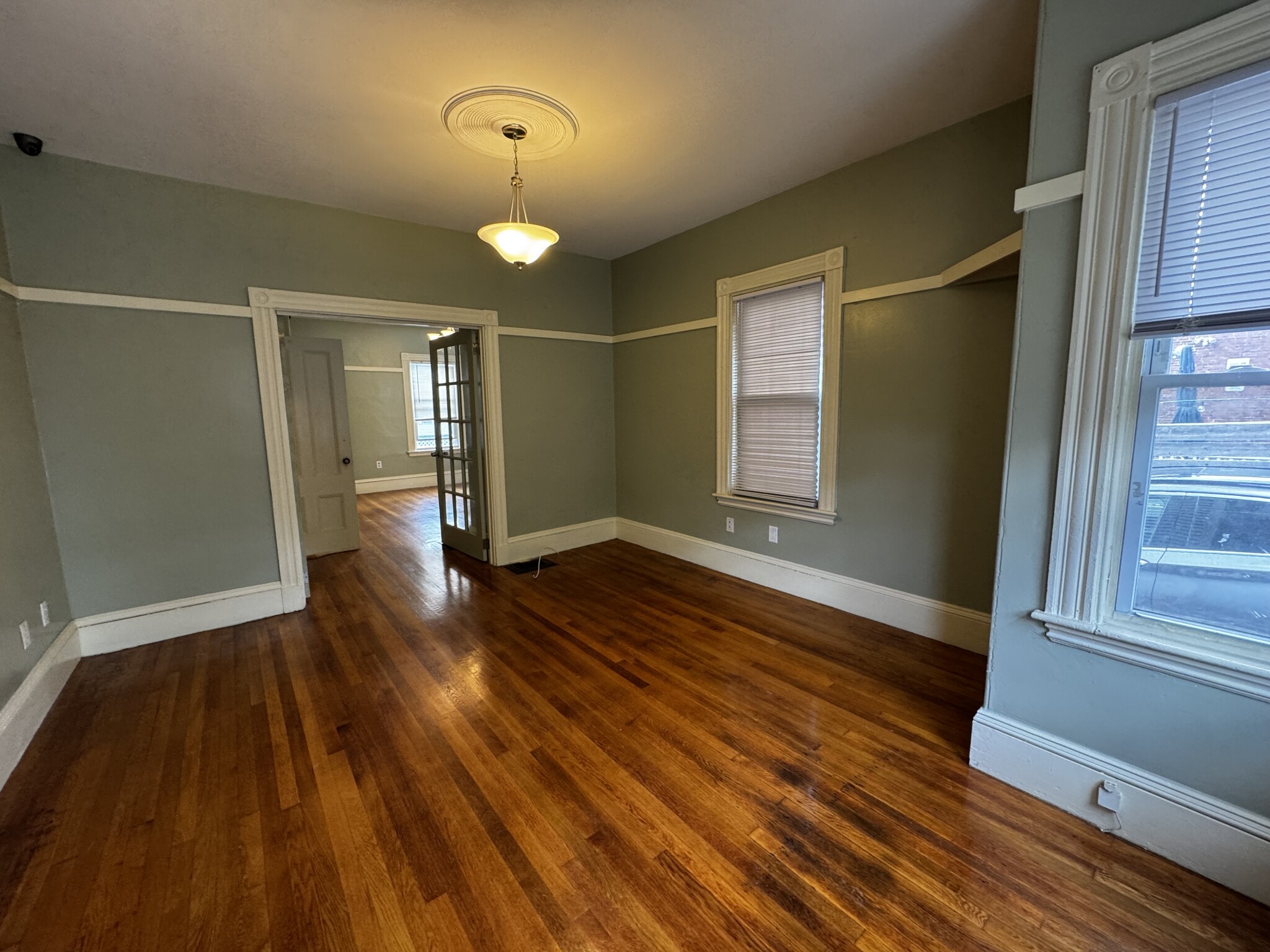 3 bed, 1.5 bath apartment for rent at 374 Highland Ave Unit SF, Davis Square — photo 8 of 25