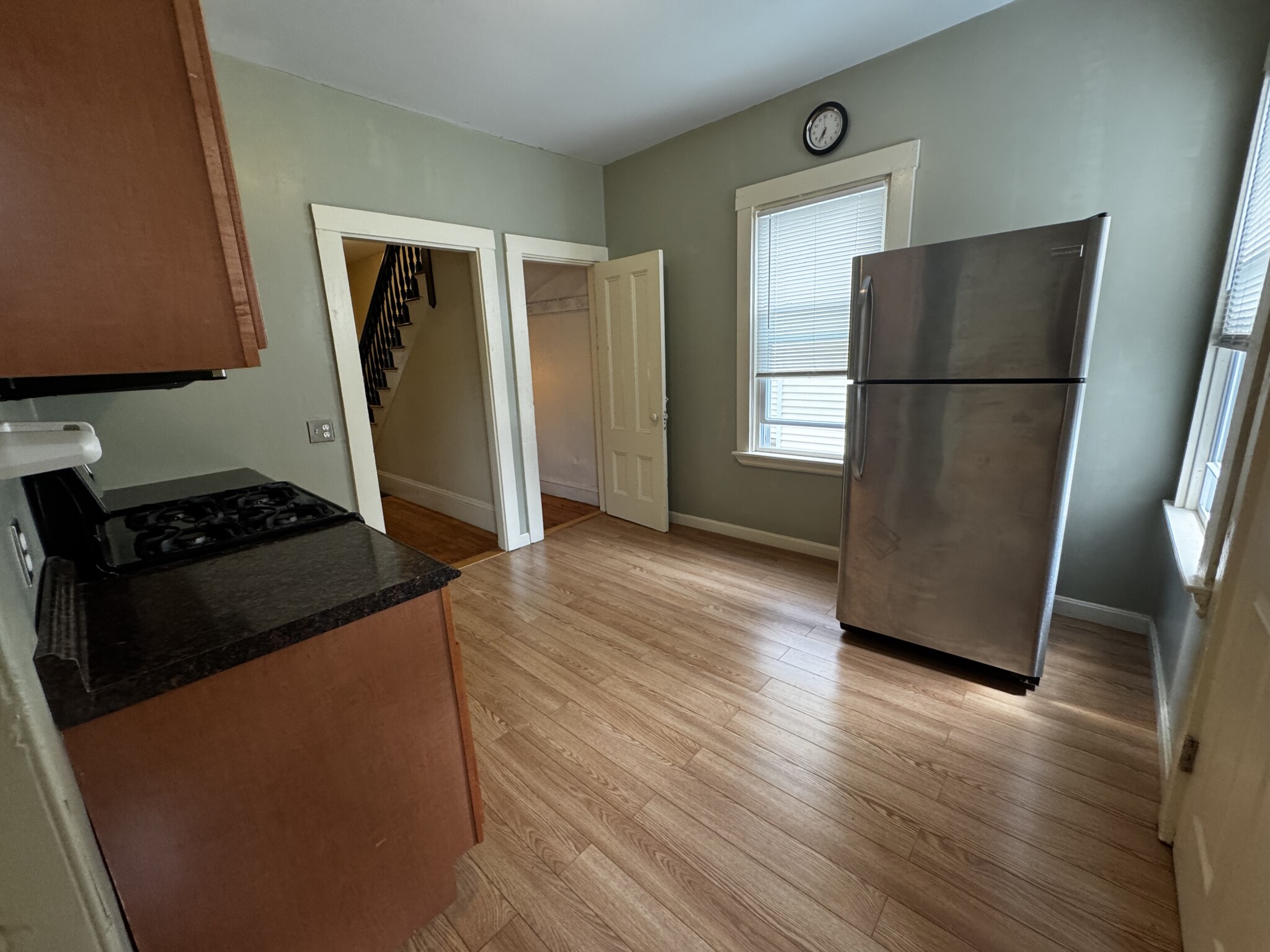 3 bed, 1.5 bath apartment for rent at 374 Highland Ave Unit SF, Davis Square — photo 3 of 25