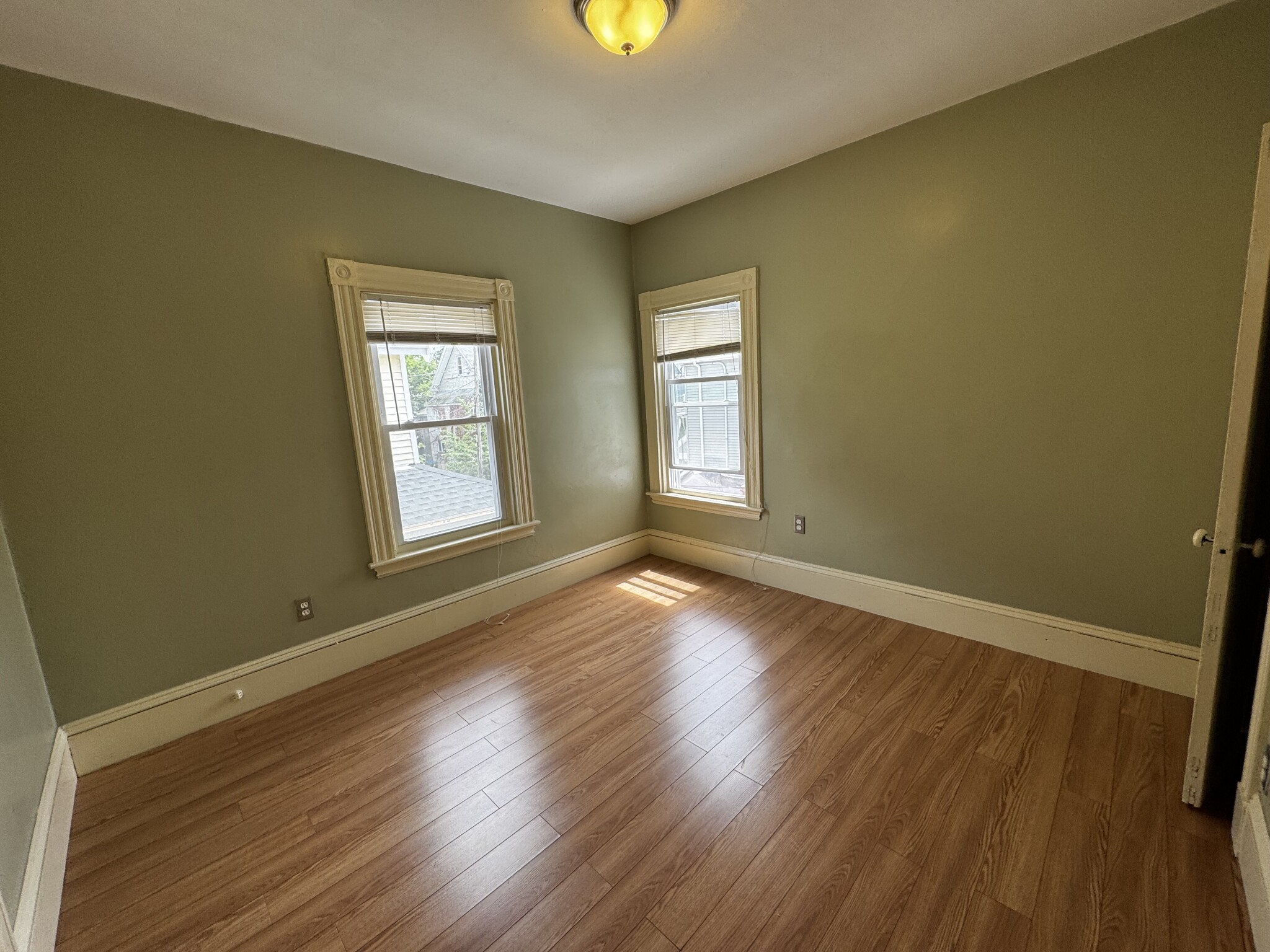 3 bed, 1.5 bath apartment for rent at 374 Highland Ave Unit SF, Davis Square — photo 14 of 25