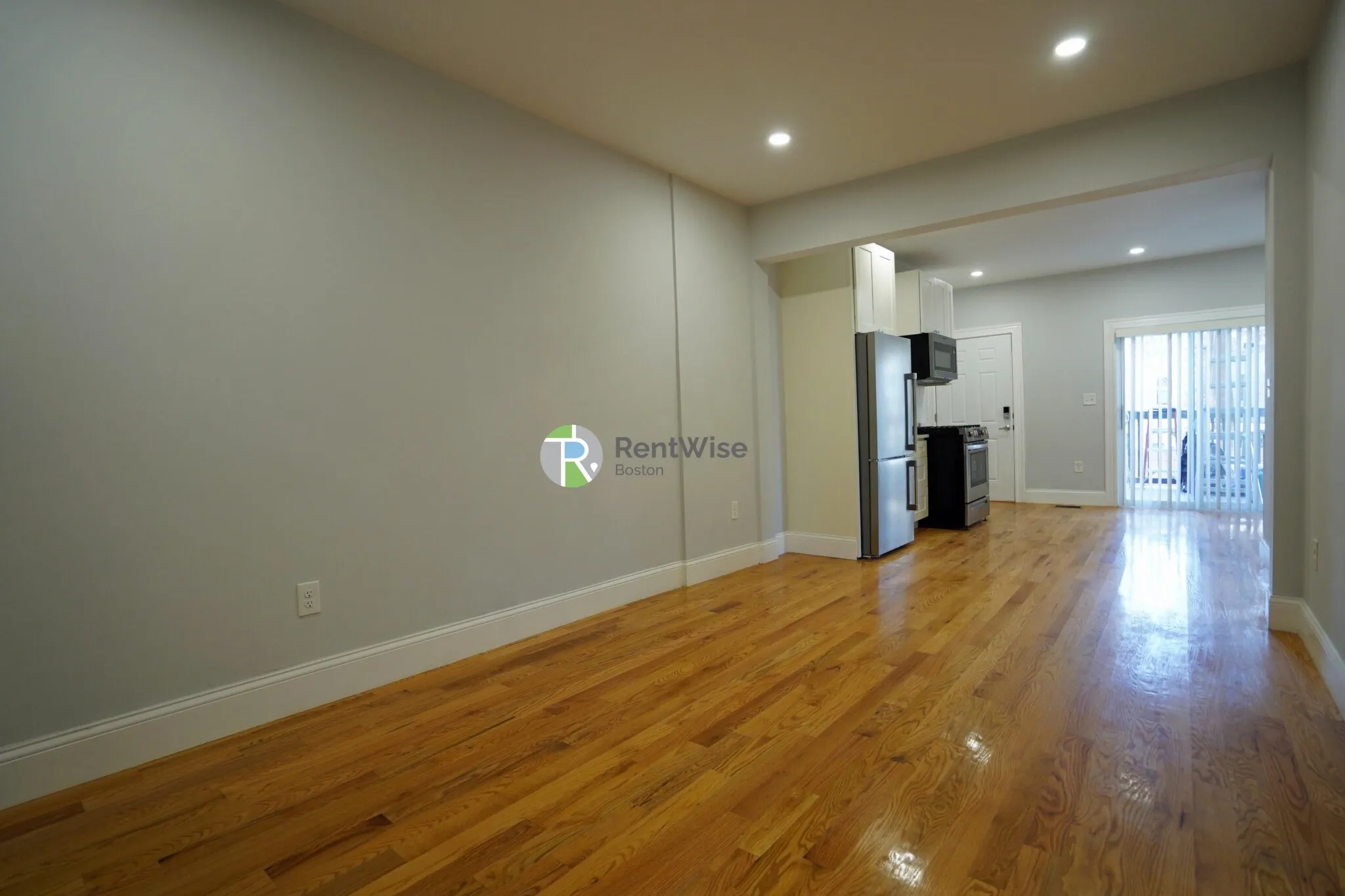 2 bed, 1 bath apartment for rent at 374 Oxford St Unit 2, Baldwin — photo 2 of 20