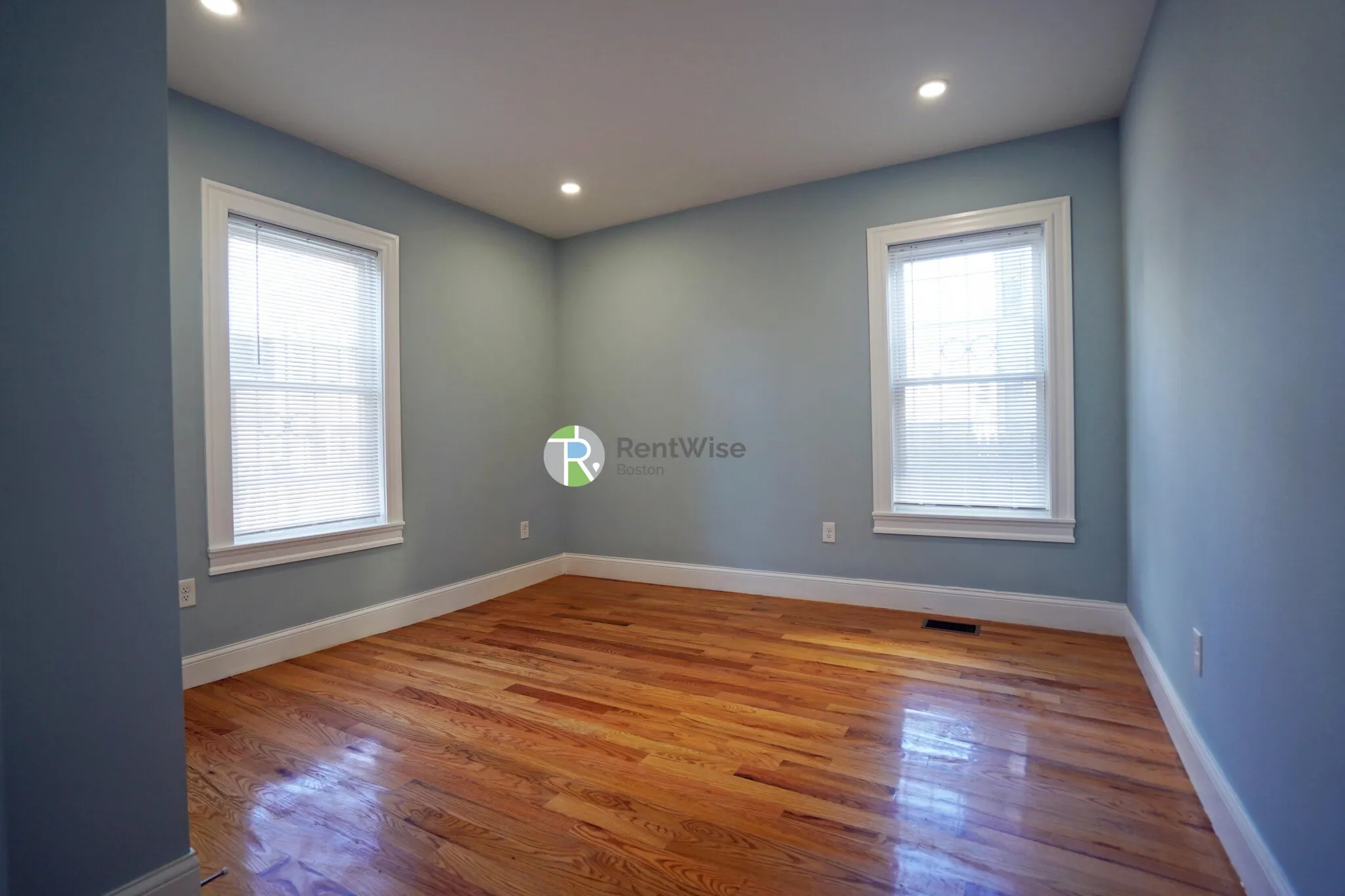 2 bed, 1 bath apartment for rent at 374 Oxford St Unit 2, Baldwin — photo 10 of 20