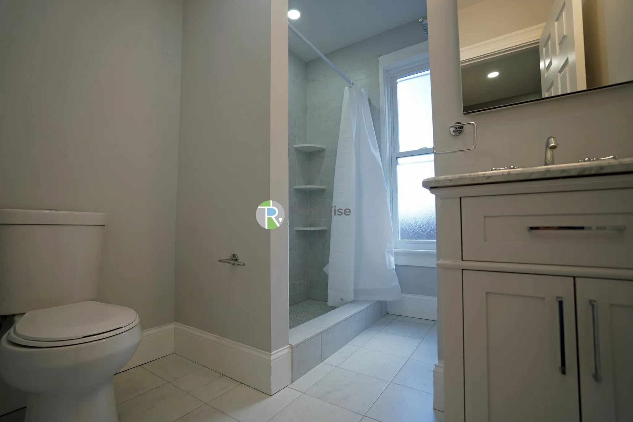 2 bed, 1 bath apartment for rent at 374 Oxford St Unit 2, Baldwin — photo 15 of 20