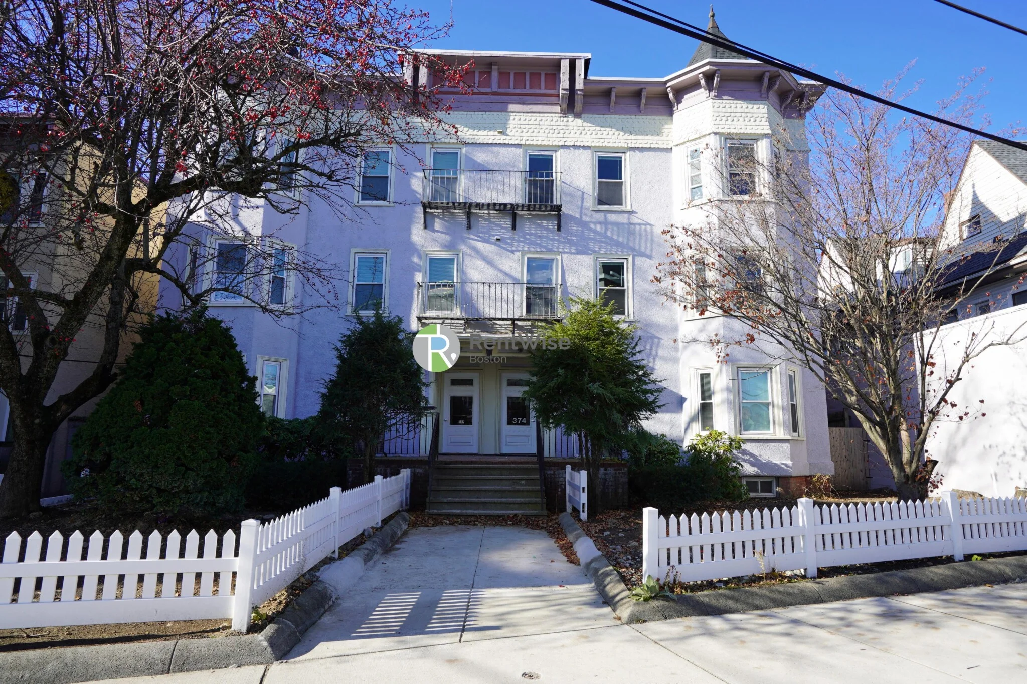 2 bed, 1 bath apartment for rent at 374 Oxford St Unit 2, Baldwin — photo 19 of 20