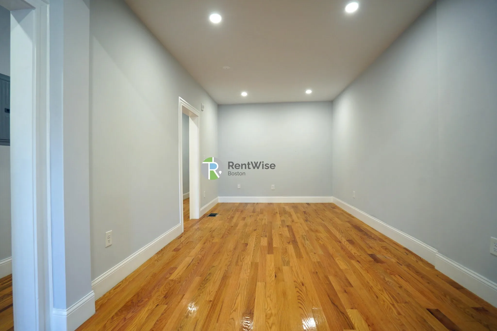 2 bed, 1 bath apartment for rent at 374 Oxford St Unit 2, Baldwin — photo 3 of 20