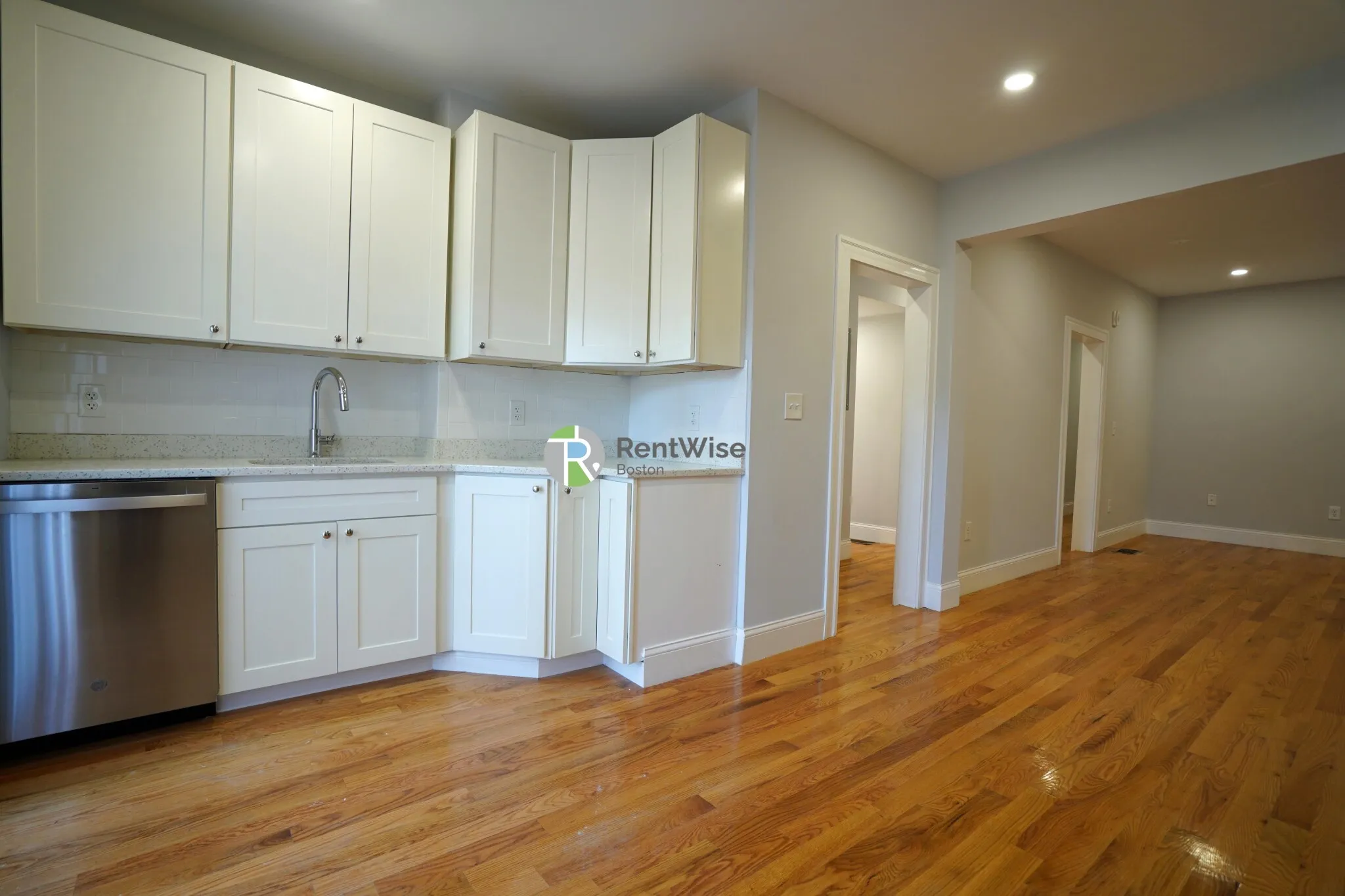 2 bed, 1 bath apartment for rent at 374 Oxford St Unit 2, Baldwin — photo 8 of 20