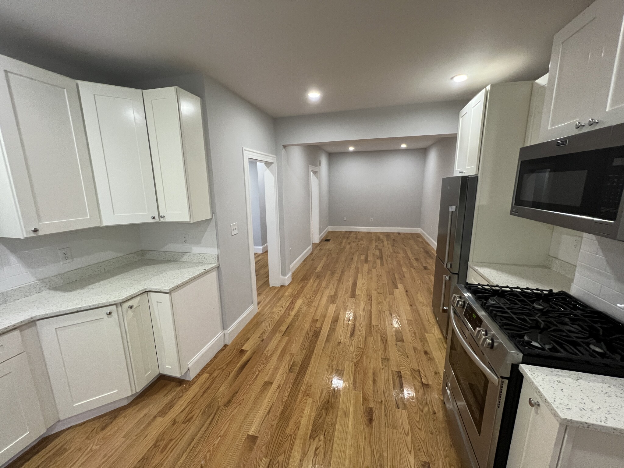 2 bed, 1 bath apartment for rent at 374 Oxford St Unit 2O, Baldwin — photo 8 of 32