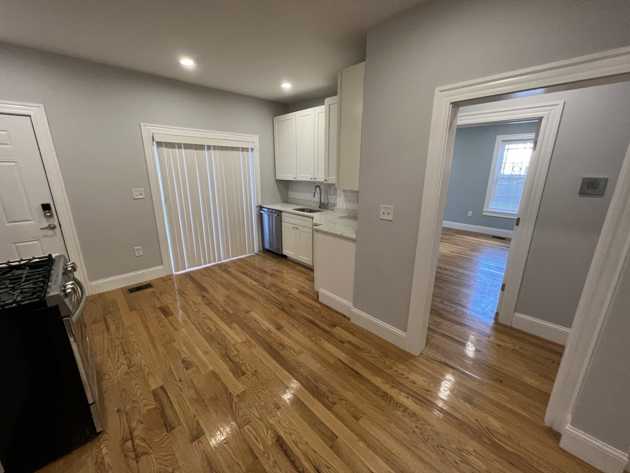 2 bed, 1 bath apartment for rent at 374 Oxford St Unit 2O, Baldwin — photo 19 of 32