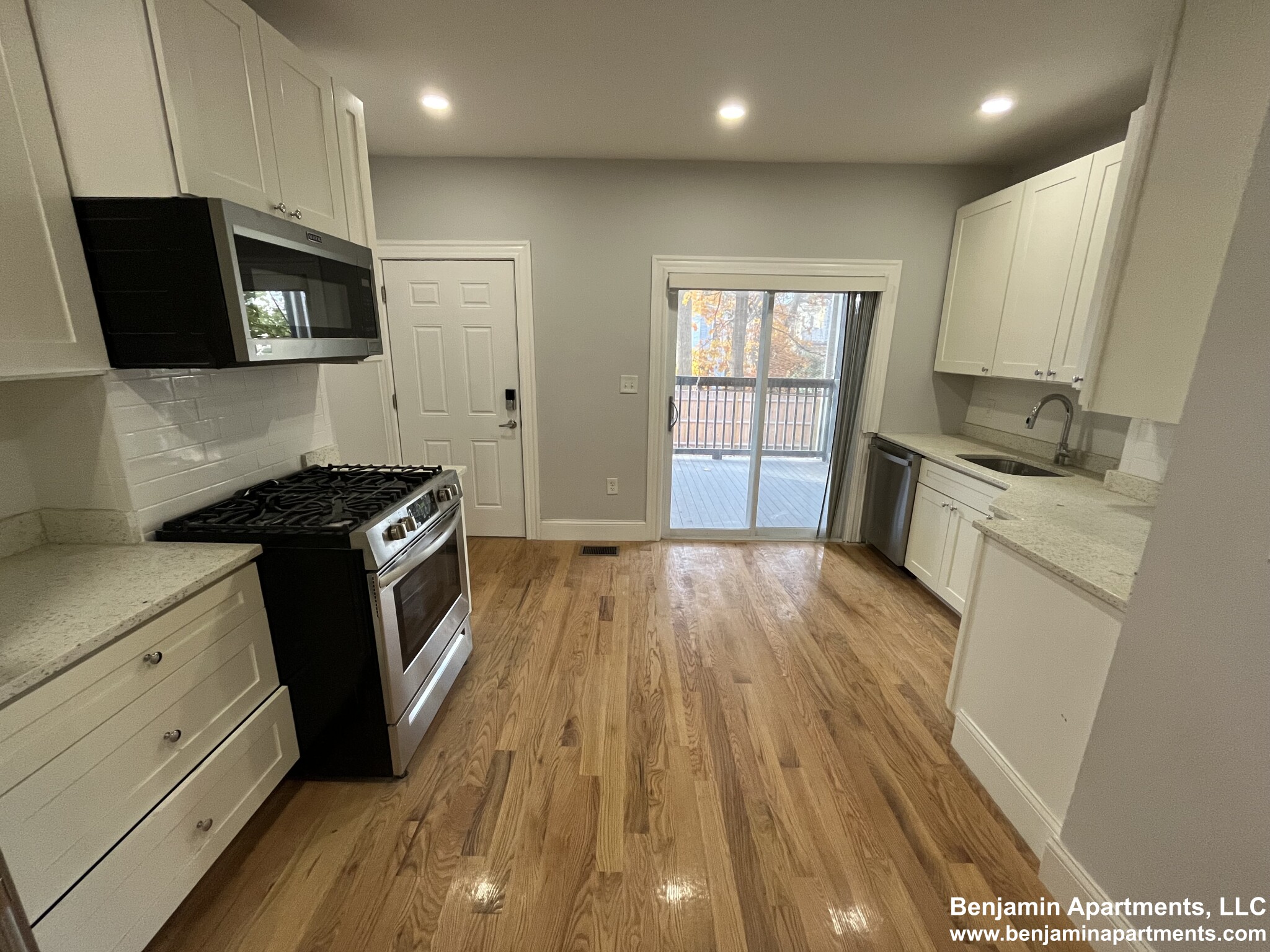 2 bed, 1 bath apartment for rent at 374 Oxford St Unit 2O, Baldwin