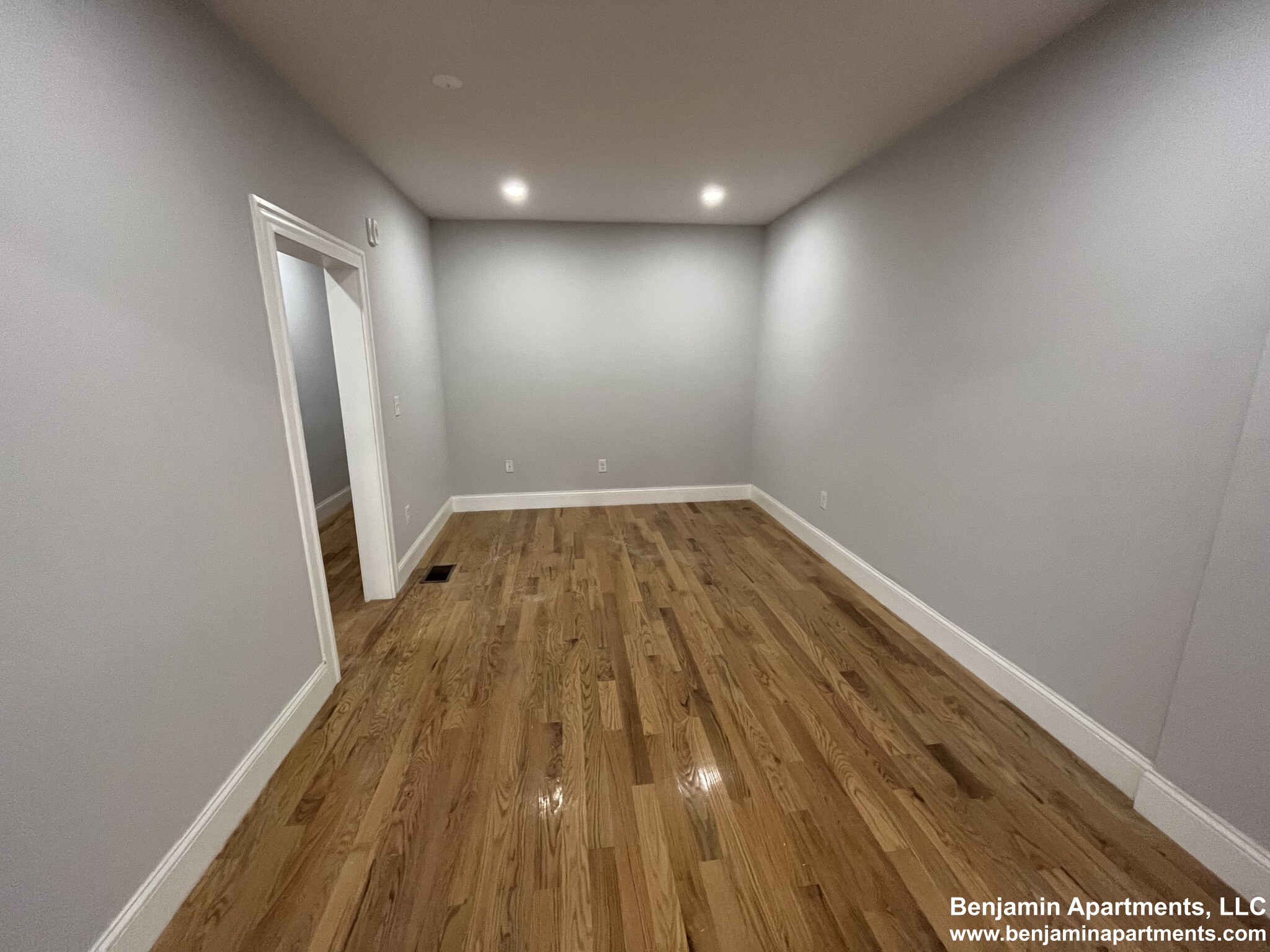 2 bed, 1 bath apartment for rent at 374 Oxford St Unit 2O, Baldwin — photo 4 of 32