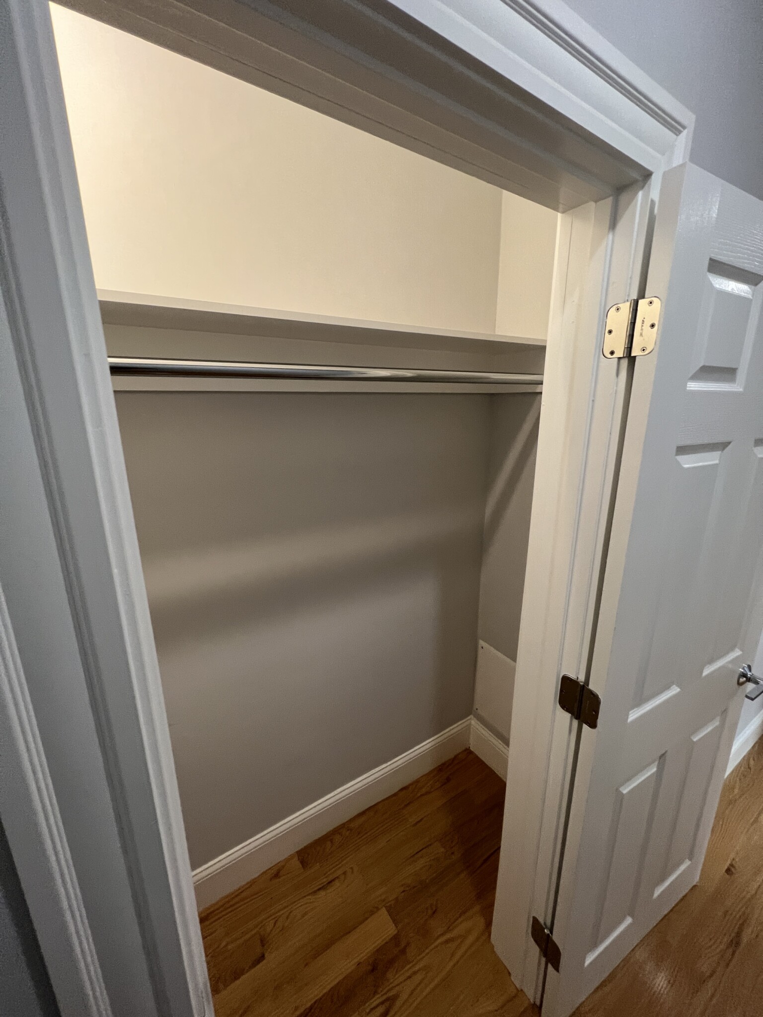 2 bed, 1 bath apartment for rent at 374 Oxford St Unit 4, Baldwin — photo 2 of 22