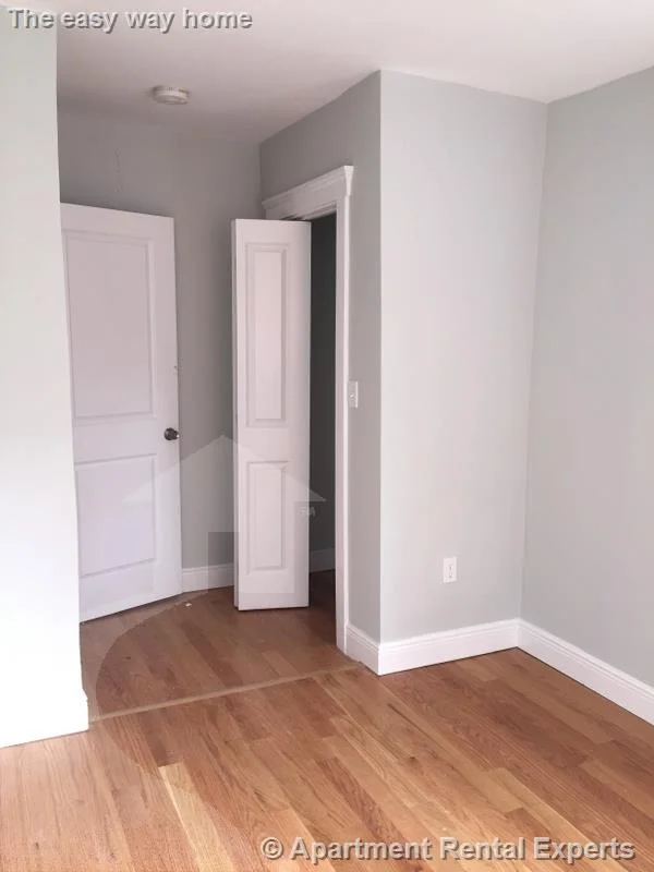 4 bed, 1 bath apartment for rent at 374 Prospect St Unit 1, Inman Square — photo 4 of 13