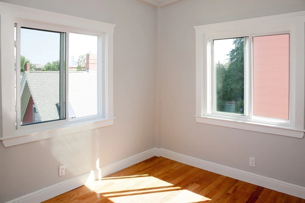 5 bed, 1 bath apartment for rent at 374 Prospect Unit 3A, Inman Square — photo 8 of 12
