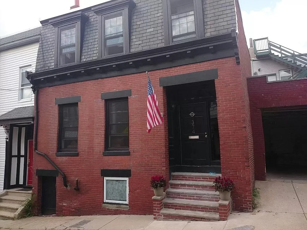 3 bed, 1 bath apartment for rent at 374 Silver St Unit 374, South Boston