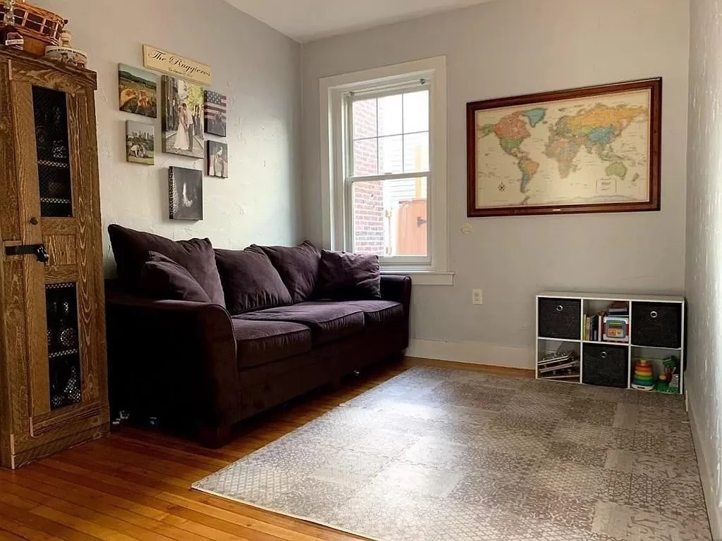 3 bed, 1 bath apartment for rent at 374 Silver St Unit 374, South Boston — photo 3 of 9