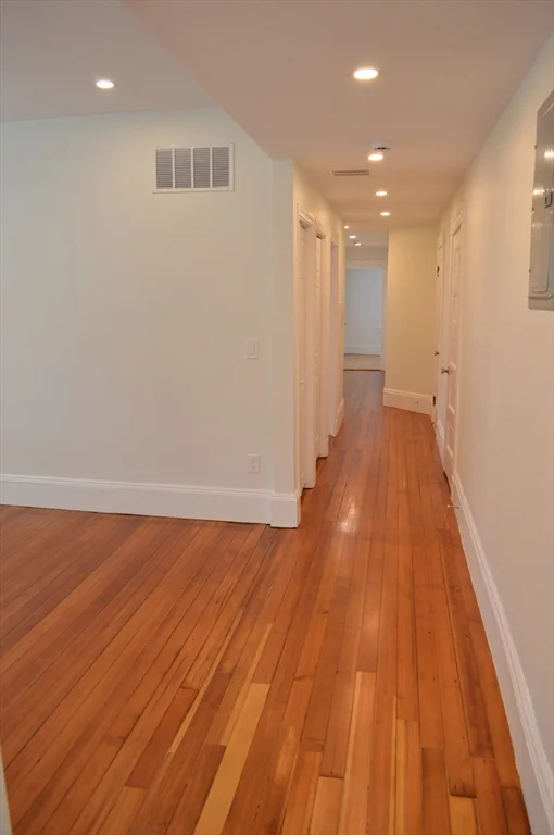4 bed, 2 bath apartment for rent at 374B Centre St Unit 2, Jamaica Plain — photo 10 of 11