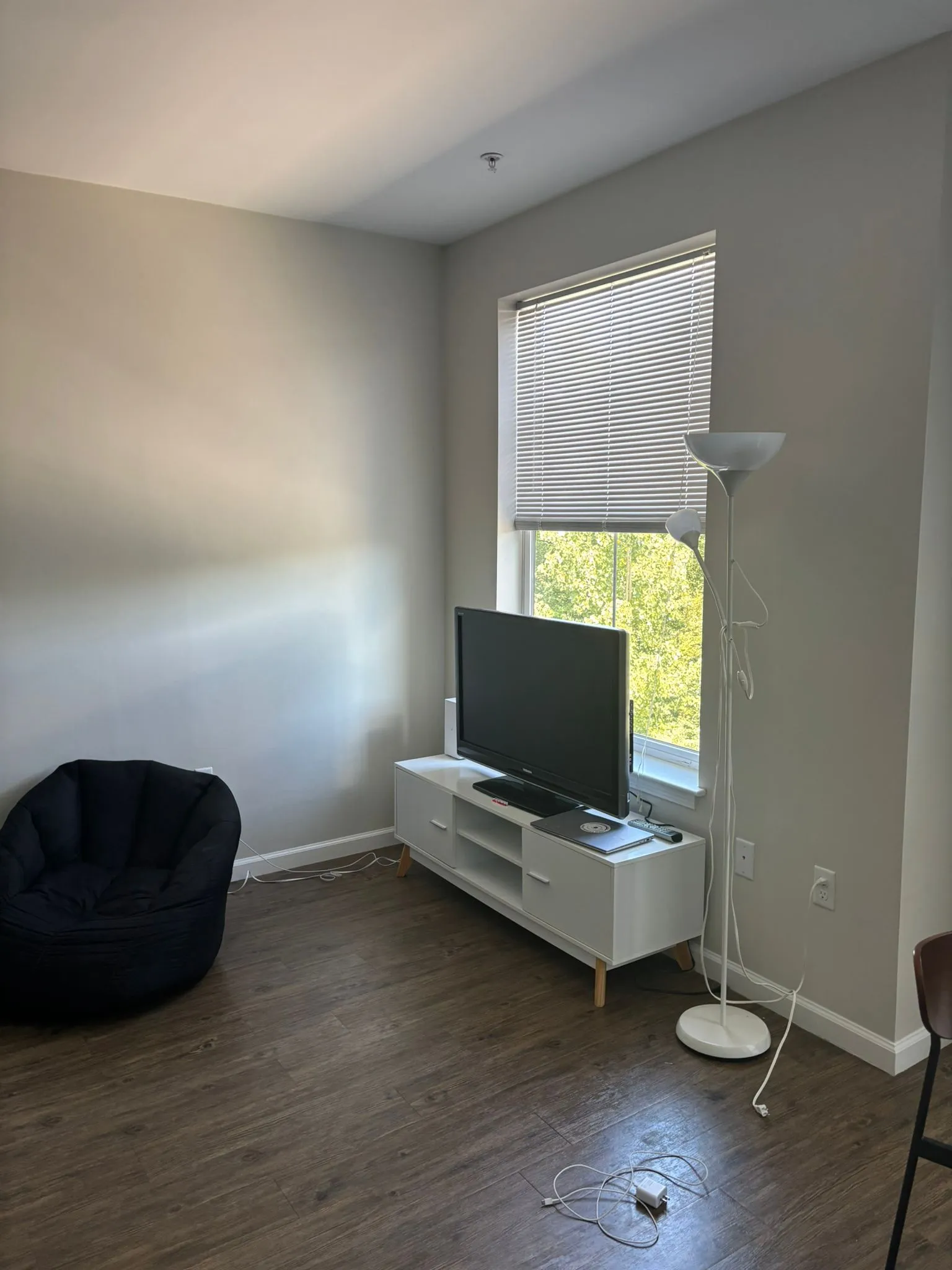 2 bed, 1 bath apartment for rent at 375 Acorn Park Dr Unit 3, Belmont — photo 8 of 9