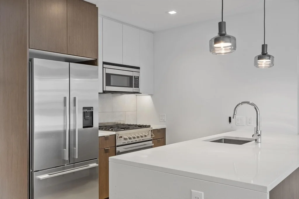 2 bed, 1 bath apartment for rent at 375 Canal St Unit 703PR, Assembly Square — photo 5 of 40