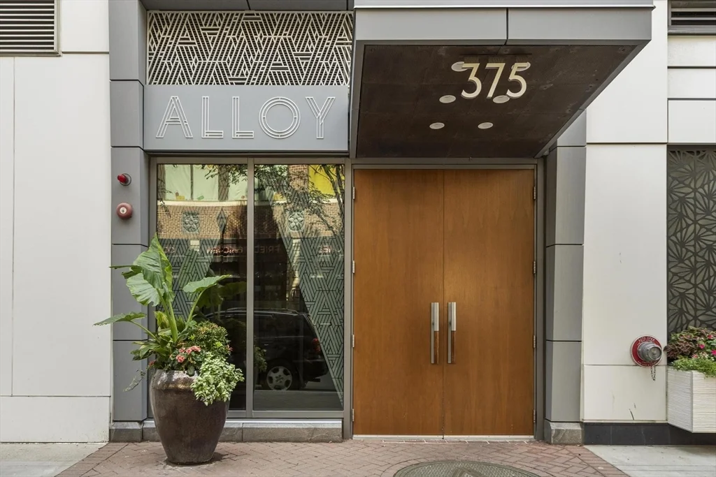 2 bed, 1 bath apartment for rent at 375 Canal St Unit 703R, Assembly Square — photo 39 of 40