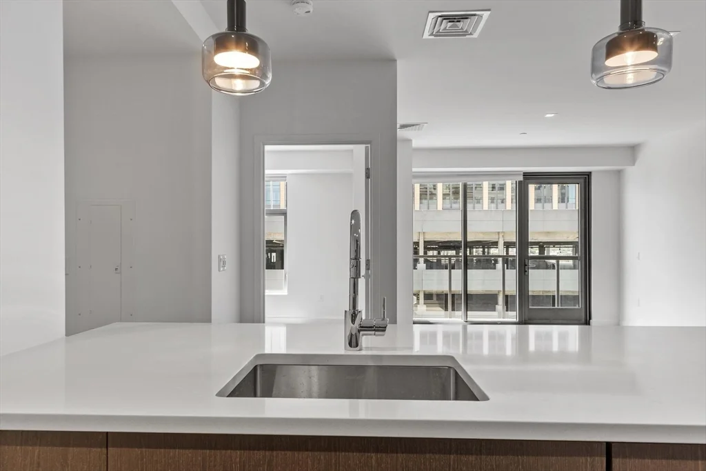 2 bed, 1 bath apartment for rent at 375 Canal St Unit 703R, Assembly Square — photo 7 of 40