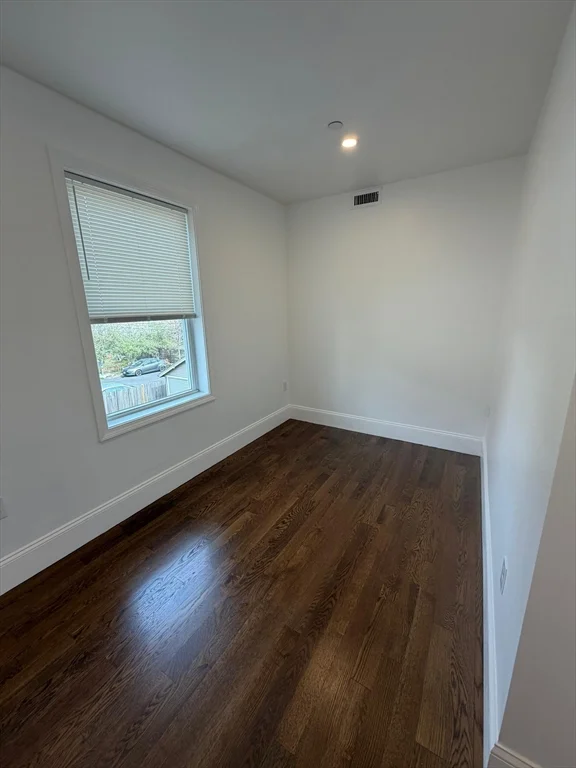 4 bed, 1 bath apartment for rent at 375 Crescent Ave Unit 2, Chelsea — photo 6 of 19