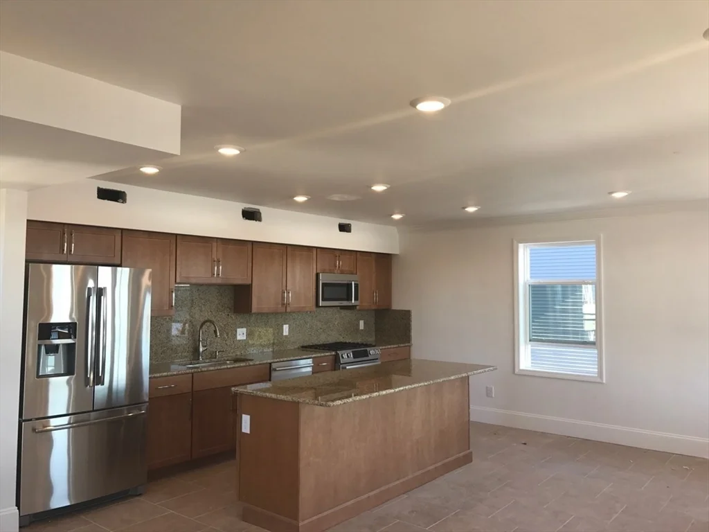 4 bed, 1 bath apartment for rent at 375 Crescent Ave Unit 2, Chelsea — photo 4 of 19