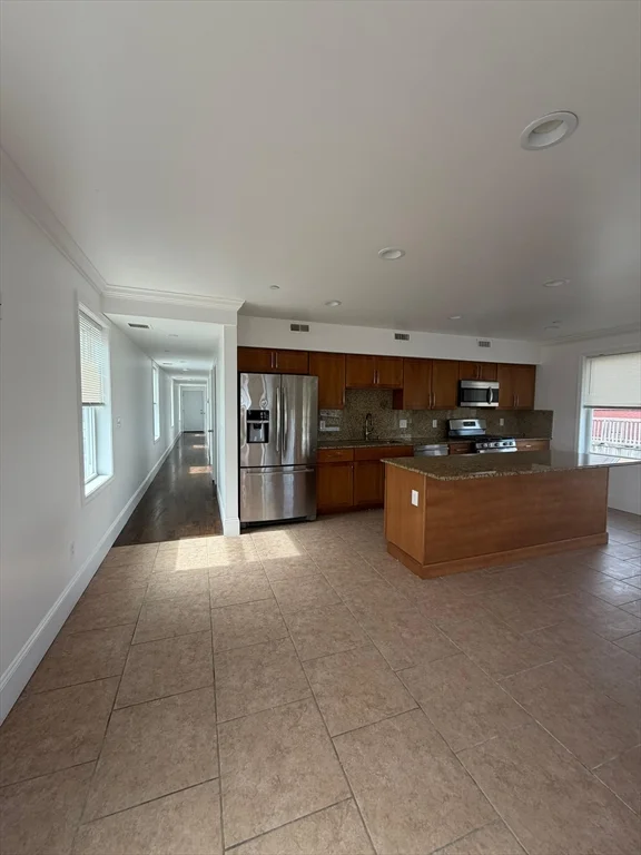 4 bed, 1 bath apartment for rent at 375 Crescent Ave Unit 2, Chelsea