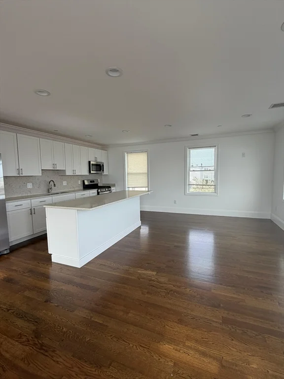 2 bed, 1 bath apartment for rent at 375 Crescent Ave Unit 3, Chelsea — photo 4 of 13