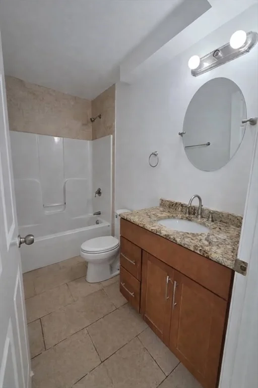4 bed, 1 bath apartment for rent at 375 Crescent Ave Unit 5, Chelsea — photo 4 of 13