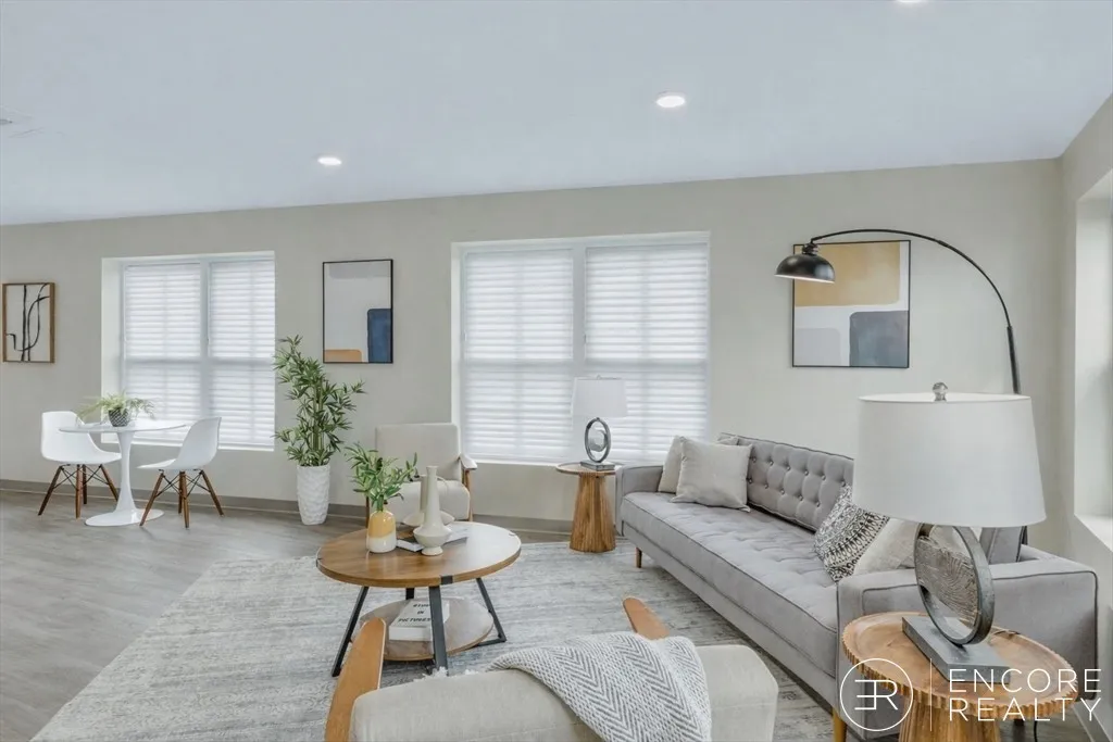 1 bed, 1 bath apartment for rent at 375 Cummins Highway Unit 201, Hyde Park — photo 6 of 18