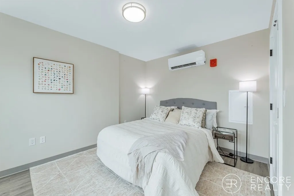 1 bed, 1 bath apartment for rent at 375 Cummins Highway Unit 201, Hyde Park — photo 10 of 18