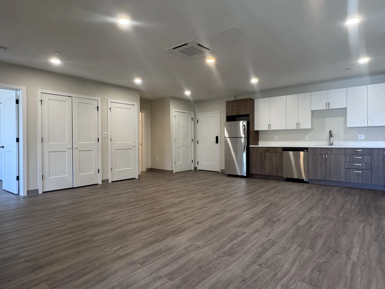 2 bed, 1 bath apartment for rent at 375 Cummins Highway Unit 204, Hyde Park — photo 2 of 13