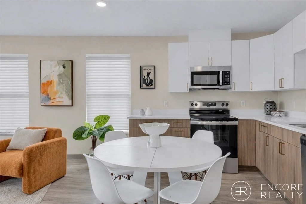 2 bed, 1 bath apartment for rent at 375 Cummins Hwy Unit 303, Roslindale — photo 6 of 19