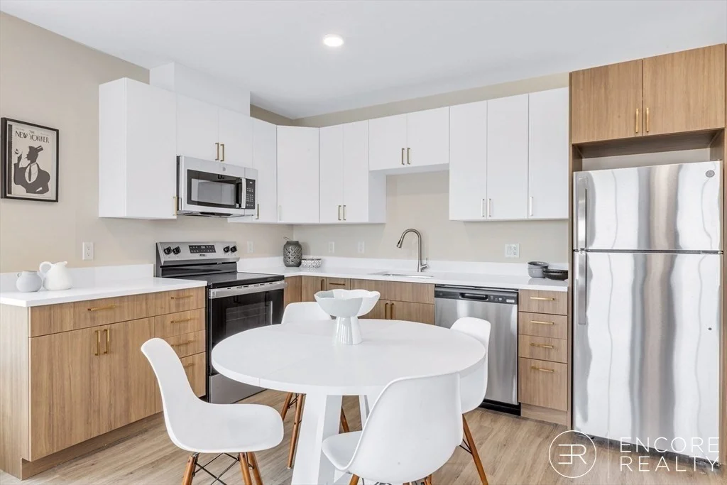 2 bed, 1 bath apartment for rent at 375 Cummins Hwy Unit 404, Roslindale — photo 2 of 19