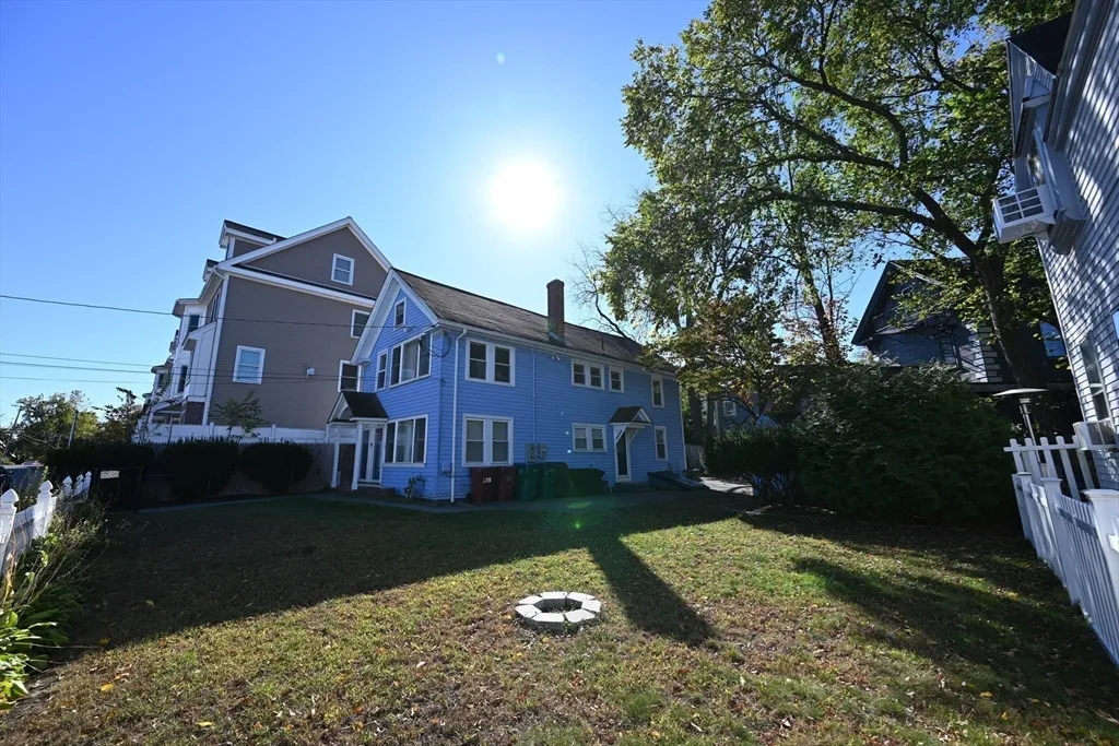 2 bed, 1 bath apartment for rent at 375 East Merrimack St Unit 1, Lowell — photo 5 of 17