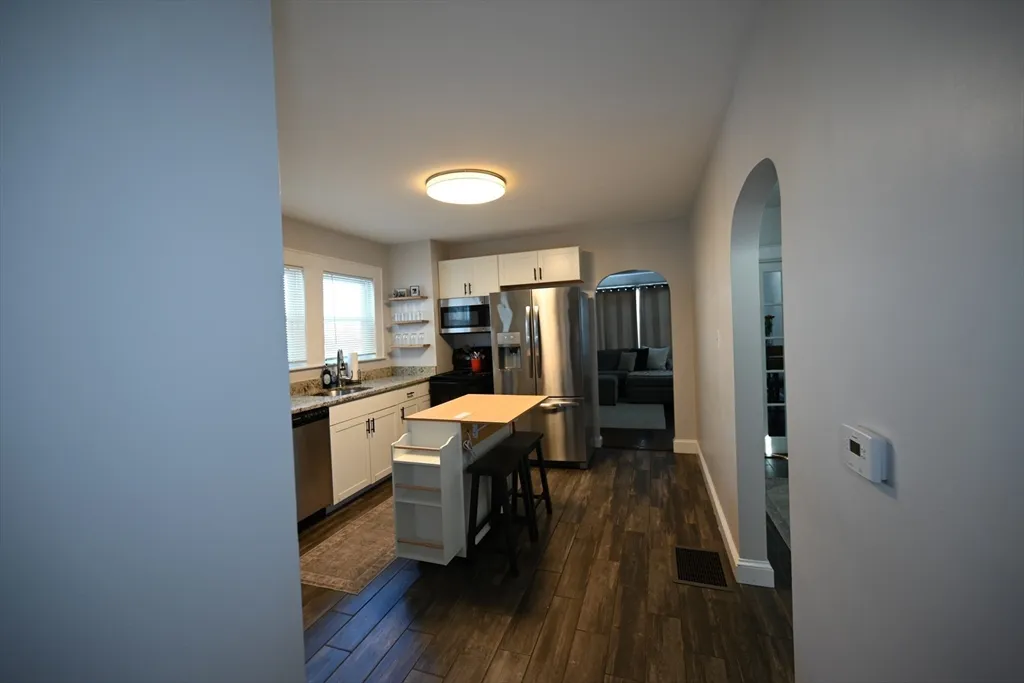 2 bed, 1 bath apartment for rent at 375 East Merrimack St Unit 1, Lowell — photo 10 of 17