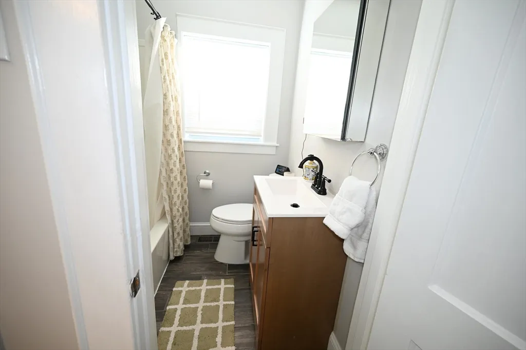 2 bed, 1 bath apartment for rent at 375 East Merrimack St Unit 1, Lowell — photo 16 of 17