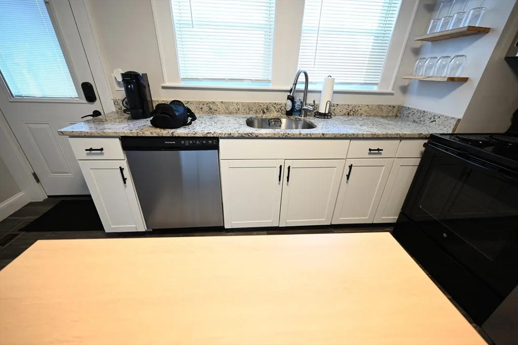 2 bed, 1 bath apartment for rent at 375 East Merrimack St Unit 1, Lowell — photo 6 of 17