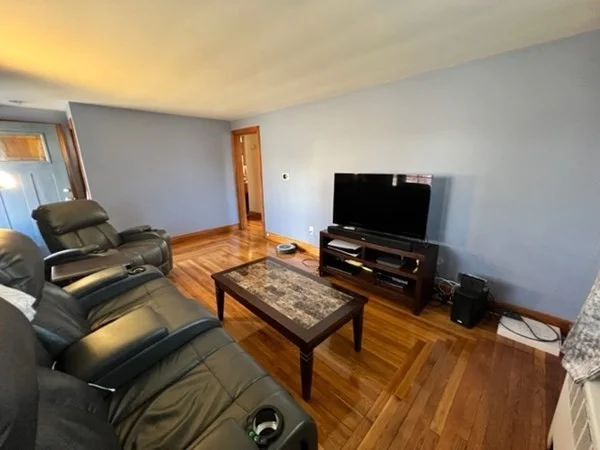 4 bed, 1 bath apartment for rent at 375 Elm St, Braintree — photo 17 of 31
