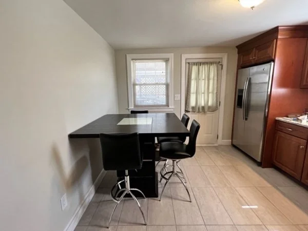 4 bed, 1 bath apartment for rent at 375 Elm St, Braintree — photo 8 of 31
