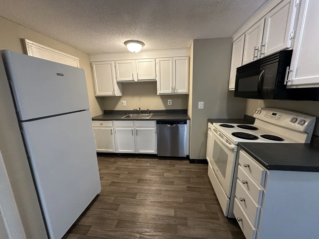 2 bed, 1 bath apartment for rent at 375 Harvard St Unit 1A, Mid-Cambridge