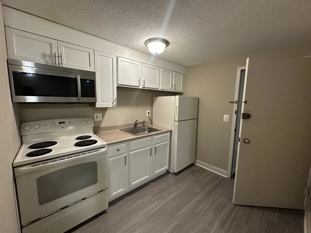 1 bed, 1 bath apartment for rent at 375 Harvard St Unit 3, Mid-Cambridge — photo 9 of 14