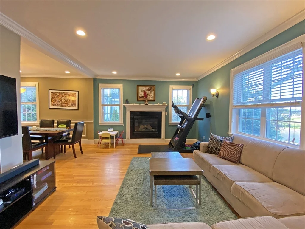 3 bed, 2 bath apartment for rent at 375 Lowell Ave Unit -, Newtonville — photo 1 of 20