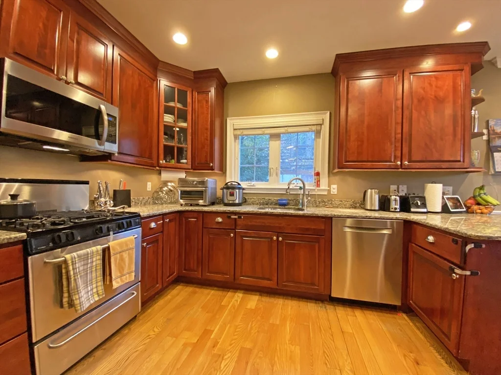 3 bed, 2 bath apartment for rent at 375 Lowell Ave Unit -, Newtonville — photo 4 of 20
