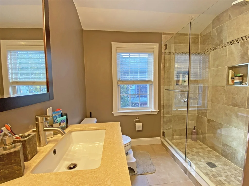 3 bed, 2 bath apartment for rent at 375 Lowell Ave Unit -, Newtonville — photo 15 of 20
