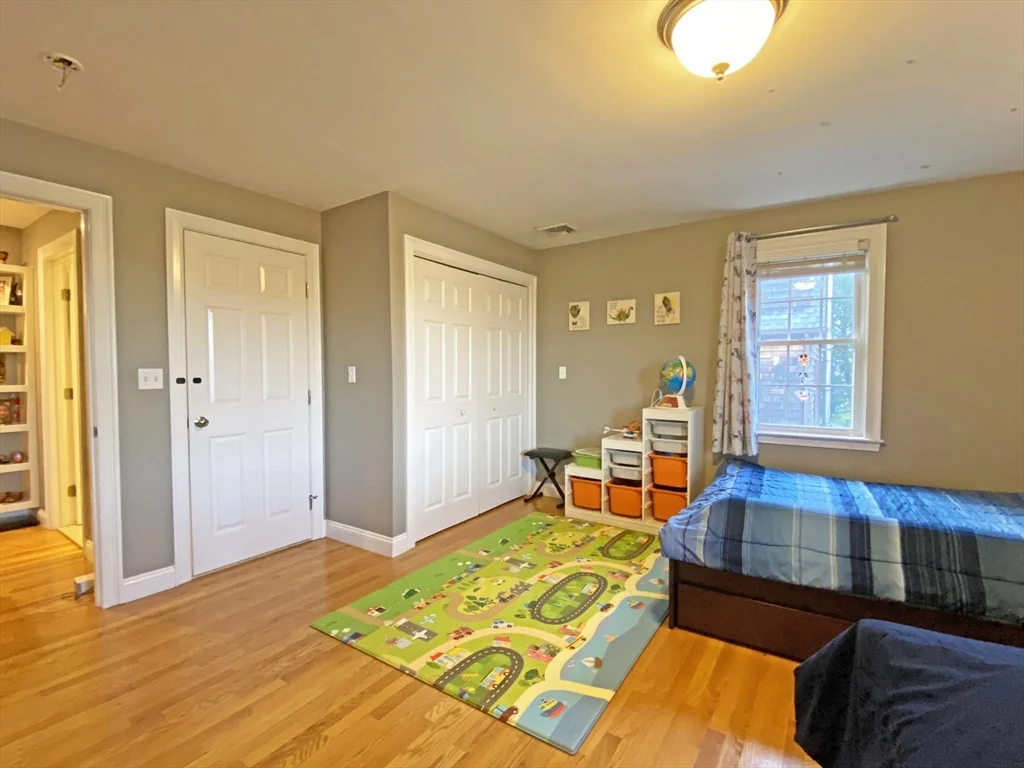 3 bed, 2 bath apartment for rent at 375 Lowell Ave Unit -, Newtonville — photo 9 of 20